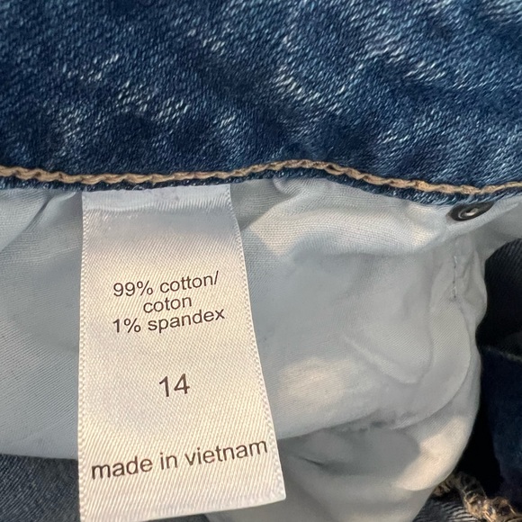 Maurice’s denim shorts - Picture 4 of 4